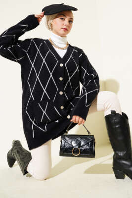 Pazarium - Baklava Desen Çizgili Cepli Sakallı Hırka Siyah Beyaz