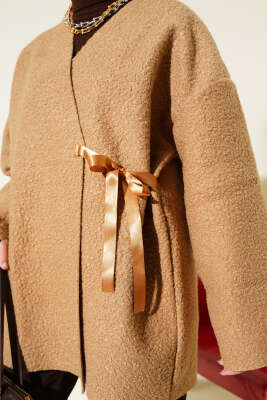 Önü Kurdeleli Buklet Ceket Vizon - Thumbnail