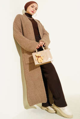 Pazarium - Geniş Cepli Uzun Triko Hırka Vizon