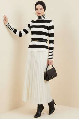 Çizgili Balıkçı Yaka Detaylı Triko Kazak Siyah - Thumbnail