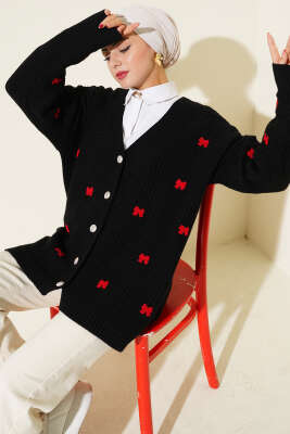 Pazarium - Kurdele Süslemeli Triko Hırka Siyah