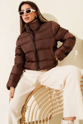 Pazarium - Dik Yaka Fermuarlı Kısa Şişme Mont Kahve