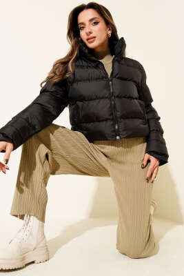 Pazarium - Dik Yaka Fermuarlı Kısa Şişme Mont Siyah