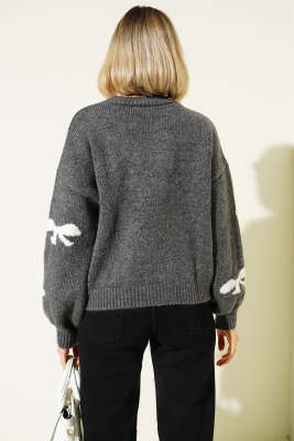 Kurdele İşlemeli Triko Kazak Füme - Thumbnail