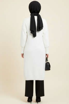 Metal Düğmeli Uzun Sakallı Hırka Beyaz - Thumbnail