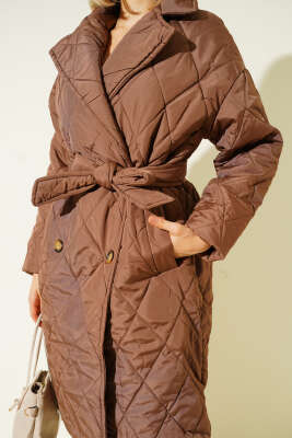 Kruvaze Yaka Kapitone Kuşaklı Mont Kahve - Thumbnail