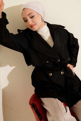 Pazarium - Pelerinli Dört Düğmeli Kısa Trençkot Siyah