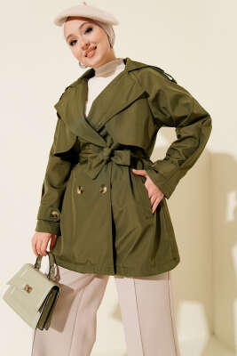 Pazarium - Pelerinli Dört Düğmeli Kısa Trençkot Haki