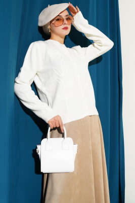 Pazarium - Çiçek İşlemeli Kısa Triko Hırka Ekru