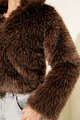 Astarlı Kruvaze Yaka Kürk Mont Kahve - Thumbnail