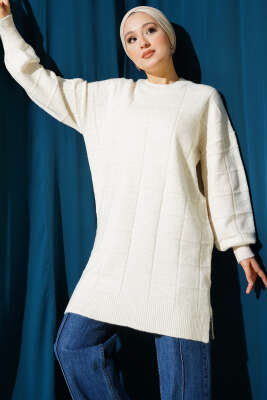 Pazarium - Kare Desenli Yumoş Triko Tunik Ekru