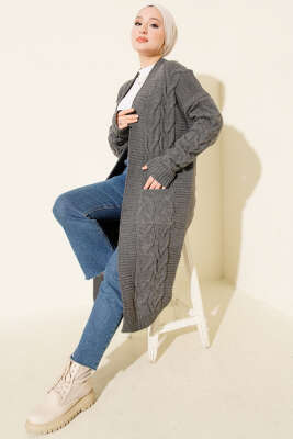 Cepli Örgü Desenli Uzun Hırka Füme - Thumbnail