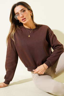 Pazarium - Basic Bisiklet Yaka Üç İp Sweatshirt Kahve