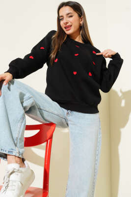 Kalp Nakış Detaylı Sweatshirt Siyah - Thumbnail