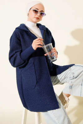 Pazarium - Bilek Ribanalı Kapüşonlu Buklet Hırka Lacivert