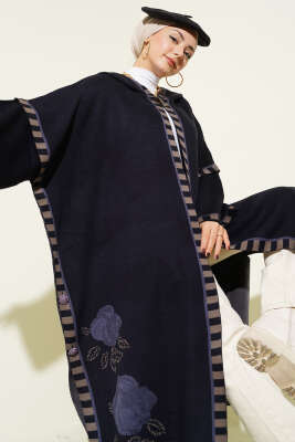 Gül Nakışlı Çizgi Detaylı Panço Lacivert - Thumbnail