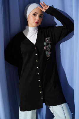Pazarium - Çiçek Nakışlı Düğmeli Merserize Hırka Siyah
