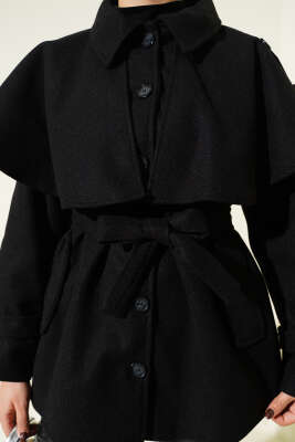 Apoletli Pelerinli Kısa Kaşe Kaban Siyah - Thumbnail