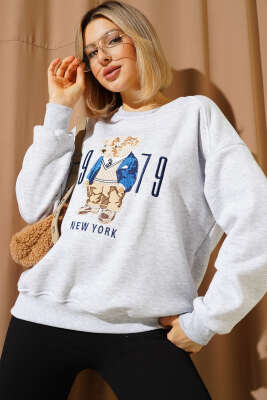 Pazarium - Ayıcık Nakışlı New York Üç İplik Sweatshirt Gri