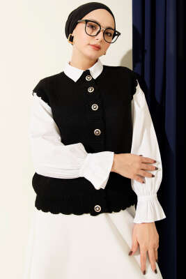 Pazarium - Fırfır Detaylı Düğmeli Triko Yelek Siyah