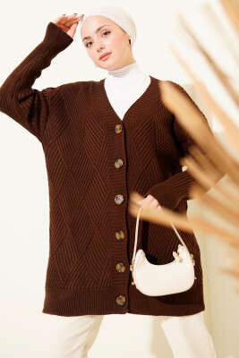 Pazarium - Baklava Kabartmalı Düğmeli Triko Hırka Kahve