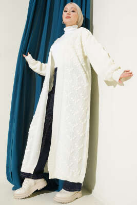 Pazarium - Kiraz Kabartmalı Uzun Triko Hırka Ekru