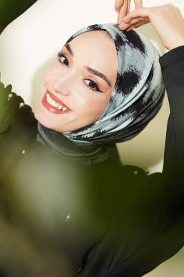 Pazarium - Şerit Geçişli Desenli Bambu Eşarp Siyah