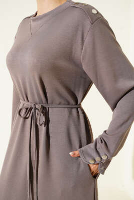 Metal Düğme Süslemeli Bağcıklı Elbise Vizon - Thumbnail