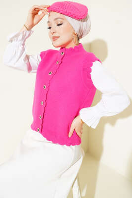 Pazarium - Fırfır Detaylı Düğmeli Triko Yelek Fuşya