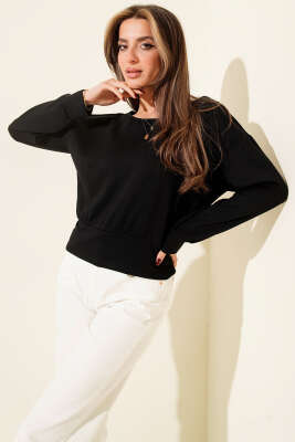 Pazarium - Kayık Yaka Loyşa Bluz Siyah