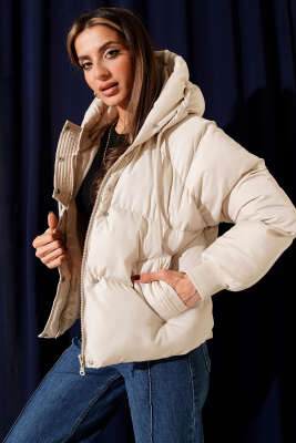 Fermuarlı Kapüşonlu Kısa Şişme Mont Taş - Thumbnail