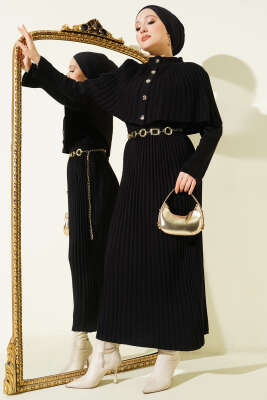 Pazarium - Pelerin Detaylı Pileli Triko Elbise Siyah