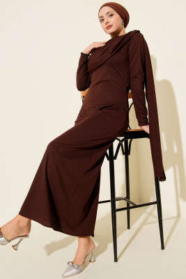 Pazarium - Omuz Pelerin Detaylı Abiye Elbise Kahve