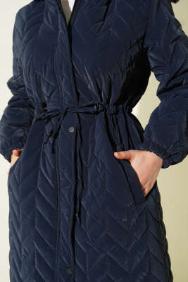 Zigzag Kapitone Kapüşonlu Şişme Mont Lacivert - Thumbnail