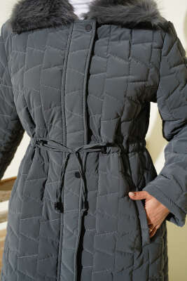 Kürk Yakalı Fermuarlı Uzun Kapitone Mont Füme - Thumbnail