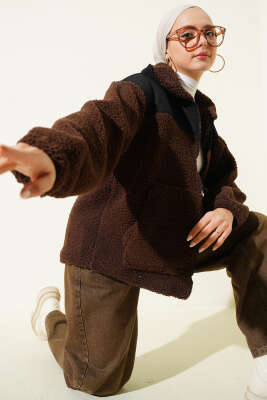 Pazarium - Garni Detaylı Fermuarlı Peluş Mont Kahve