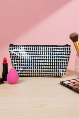 Pazarium - Fermuarlı Parlak Makyaj Çantası Asorti 13