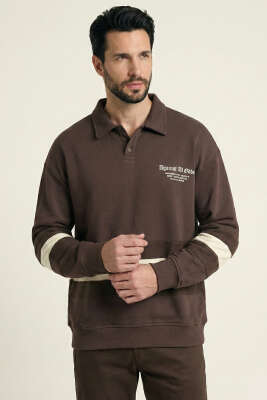 Pazarium - Yaka Düğmeli Biyeli Erkek Sweatshirt Kahve