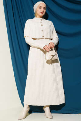 Pazarium - Pelerin Detaylı Düğmeli Triko Elbise Bej