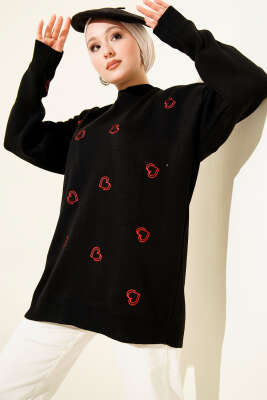 Pazarium - Kalp Nakışlı Triko Kazak Siyah