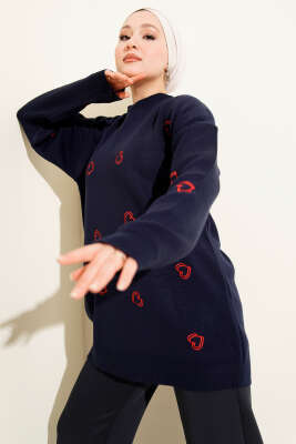 Pazarium - Kalp Nakışlı Triko Kazak Lacivert