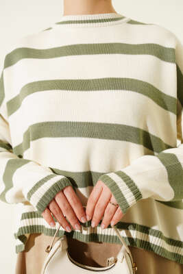 Yatay Çizgi Detaylı Kısa Triko Kazak Çağla Yeşili - Thumbnail