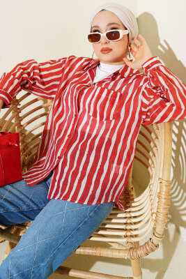 Pazarium - Asimetrik Dik Çizgili Gömlek Kırmızı