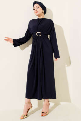 Pazarium - Metal Tokalı Büzgülü Sandy Elbise Lacivert