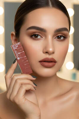 Pazarium - Kadifemsi Mat Bitişli Lipstick 102