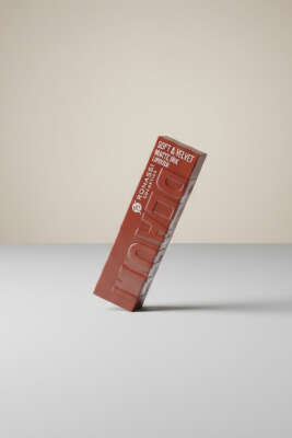 Kadifemsi Mat Bitişli Lipstick 106 - Thumbnail