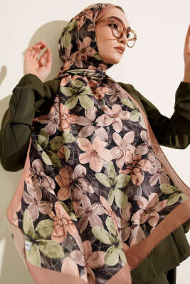 Pazarium - Manolya Desen Şal Siyah Latte