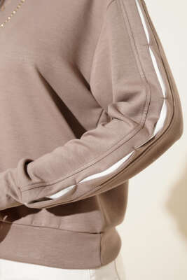 Loyşa Kol Detaylı Sweatshirt Vizon - Thumbnail