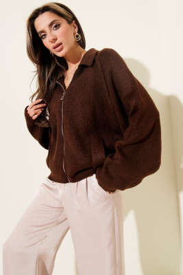 Pazarium - Fermuarlı Yarım Boğazlı Triko Hırka Kahve