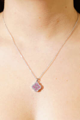 Pazarium - Pembe Taşlı Yonca Figürlü Kolye Gümüş